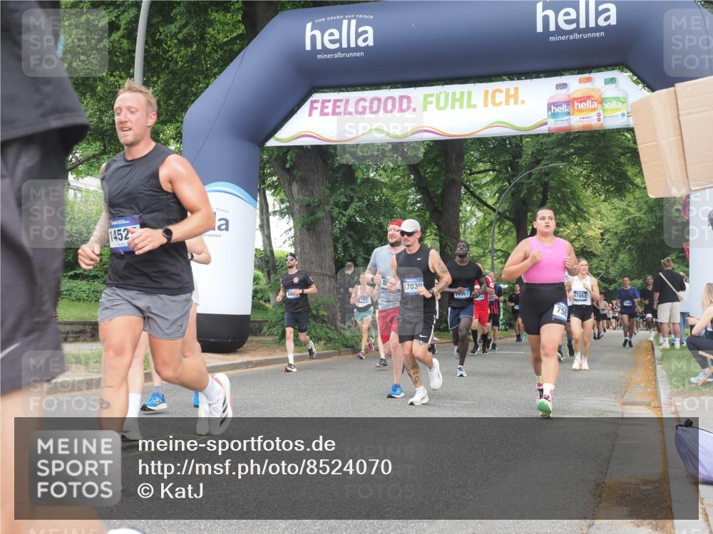 29.06.2025 - hella hamburg halbmarathon KatJ http://msf.ph/oto/8524070 29.06.2025 11:01:16 Zwischen KM18-KM19 1602, 3687, 6024, 7187, 7503 meine-sportfotos.de