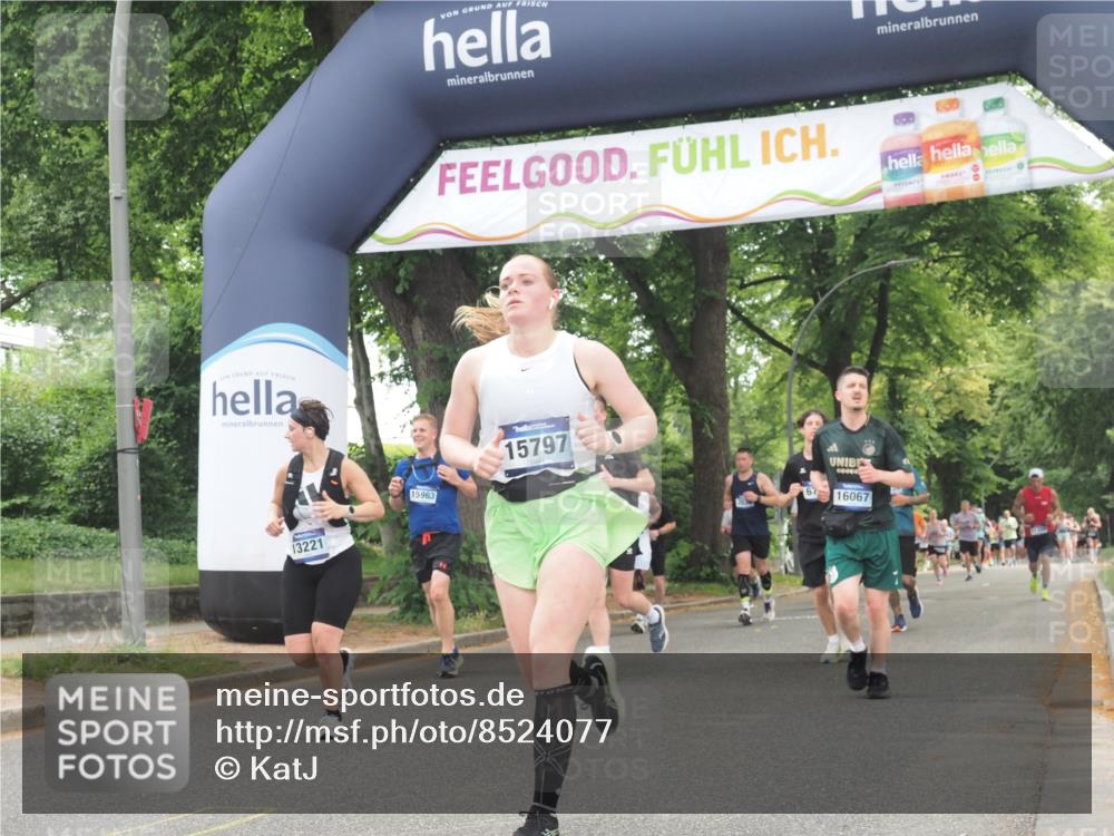 29.06.2025 - hella hamburg halbmarathon KatJ http://msf.ph/oto/8524077 29.06.2025 10:51:45 Zwischen KM18-KM19 1842, 6174, 6714 meine-sportfotos.de