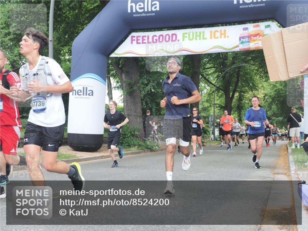 29.06.2025 - hella hamburg halbmarathon KatJ http://msf.ph/oto/8524200 29.06.2025 11:01:21 Zwischen KM18-KM19 1554, 3687, 5608, 7187, 7503, 8309, 8558 meine-sportfotos.de