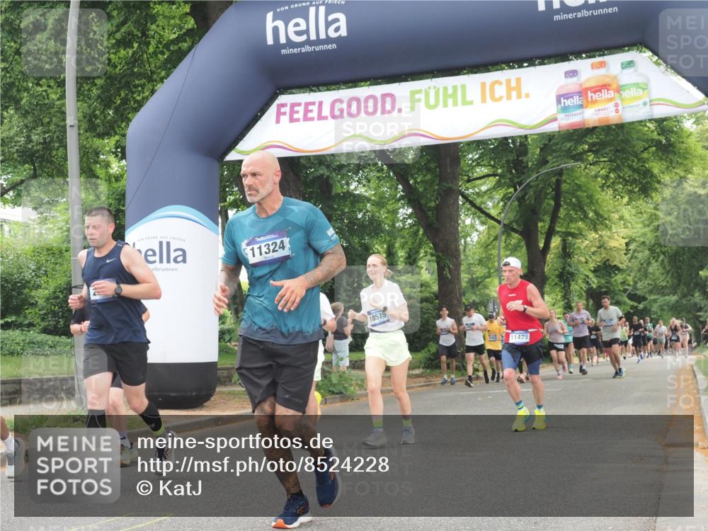 29.06.2025 - hella hamburg halbmarathon KatJ http://msf.ph/oto/8524228 29.06.2025 10:51:50 Zwischen KM18-KM19 2936, 6714 meine-sportfotos.de