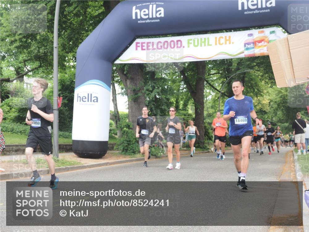 29.06.2025 - hella hamburg halbmarathon KatJ http://msf.ph/oto/8524241 29.06.2025 11:01:22 Zwischen KM18-KM19 1554, 3687, 5608, 7187, 7503, 8309, 8558 meine-sportfotos.de