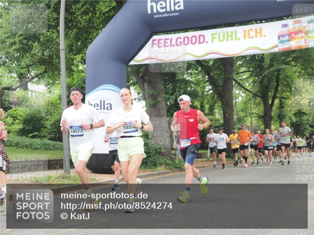 29.06.2025 - hella hamburg halbmarathon KatJ http://msf.ph/oto/8524274 29.06.2025 10:51:51 Zwischen KM18-KM19 2936, 6714 meine-sportfotos.de