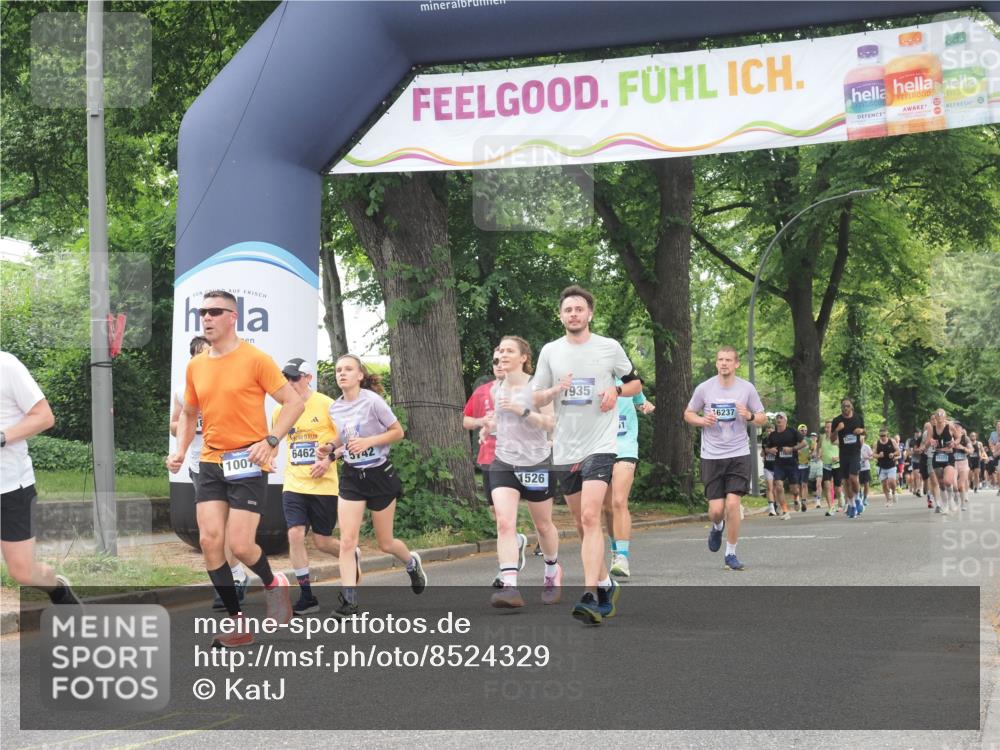 29.06.2025 - hella hamburg halbmarathon KatJ http://msf.ph/oto/8524329 29.06.2025 10:51:55 Zwischen KM18-KM19 1526, 2936, 4146, 5742, 0000, 6462, 7935 meine-sportfotos.de