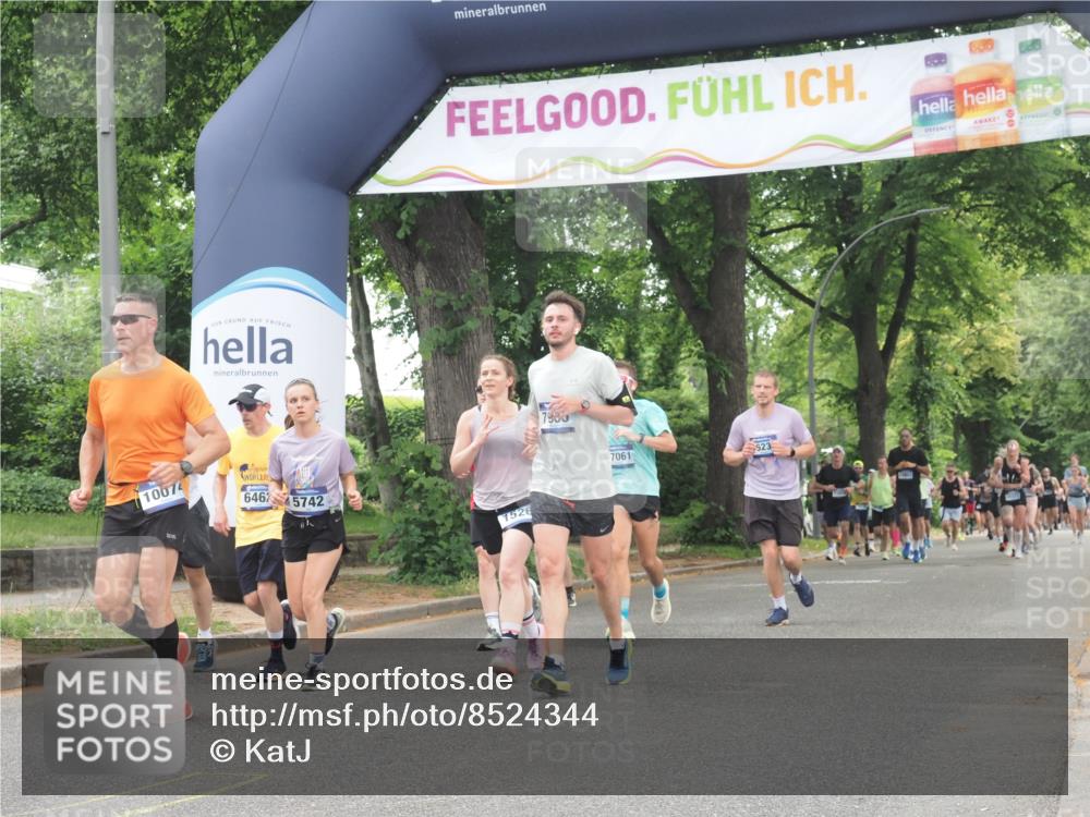 29.06.2025 - hella hamburg halbmarathon KatJ http://msf.ph/oto/8524344 29.06.2025 10:51:56 Zwischen KM18-KM19 1526, 2936, 4146, 5742, 0000, 6462, 7935 meine-sportfotos.de