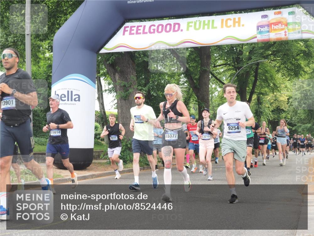 29.06.2025 - hella hamburg halbmarathon KatJ http://msf.ph/oto/8524446 29.06.2025 10:52:02 Zwischen KM18-KM19 1526, 4146, 4613, 7271, 7935 meine-sportfotos.de