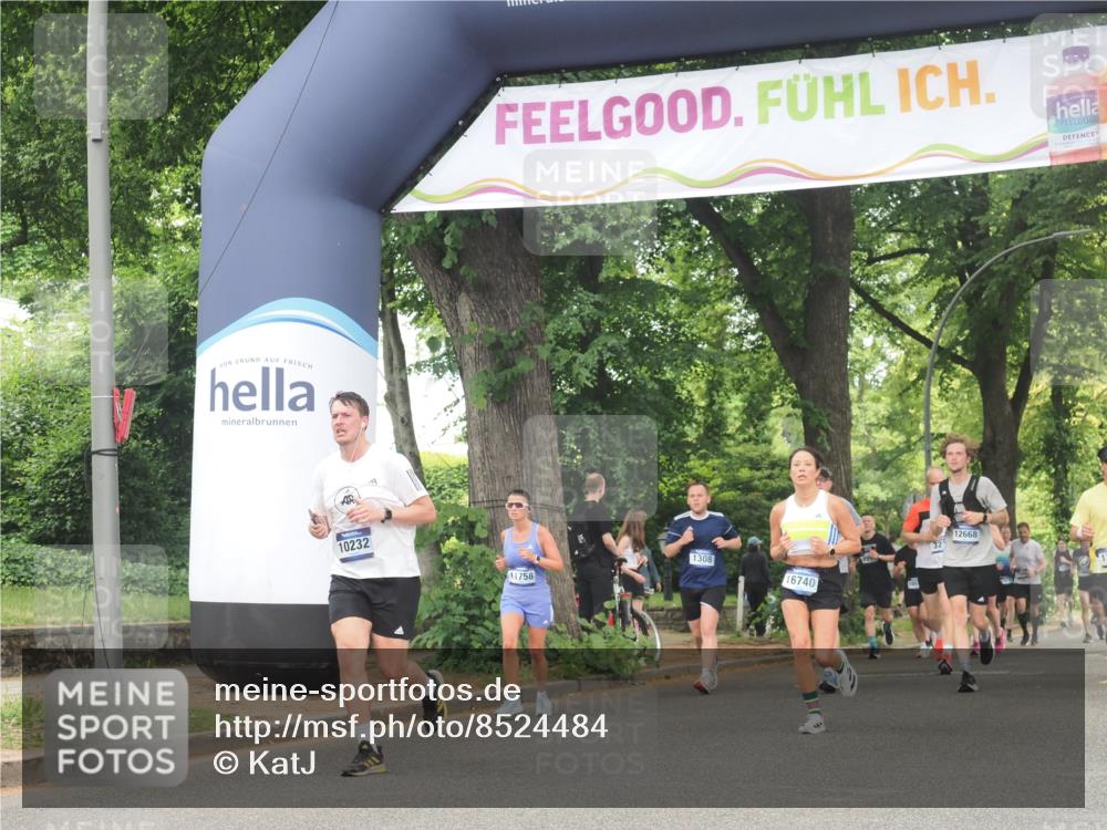 29.06.2025 - hella hamburg halbmarathon KatJ http://msf.ph/oto/8524484 29.06.2025 11:01:32 Zwischen KM18-KM19 1244, 1820 meine-sportfotos.de