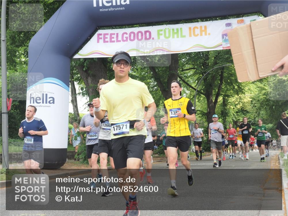 29.06.2025 - hella hamburg halbmarathon KatJ http://msf.ph/oto/8524600 29.06.2025 11:01:35 Zwischen KM18-KM19 1382, 3210 meine-sportfotos.de
