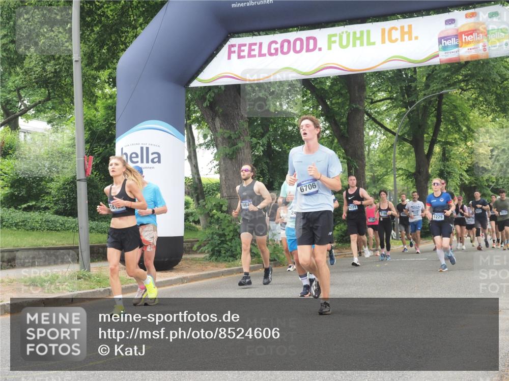 29.06.2025 - hella hamburg halbmarathon KatJ http://msf.ph/oto/8524606 29.06.2025 10:52:11 Zwischen KM18-KM19 1186, 1229, 1885, 2490, 5073, 6706, 7474, 7907 meine-sportfotos.de