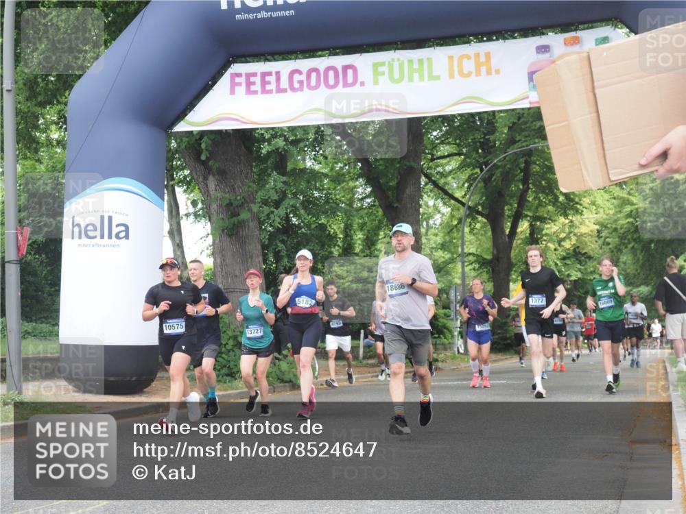 29.06.2025 - hella hamburg halbmarathon KatJ http://msf.ph/oto/8524647 29.06.2025 11:01:37 Zwischen KM18-KM19 1308, 1382, 3210, 5182 meine-sportfotos.de