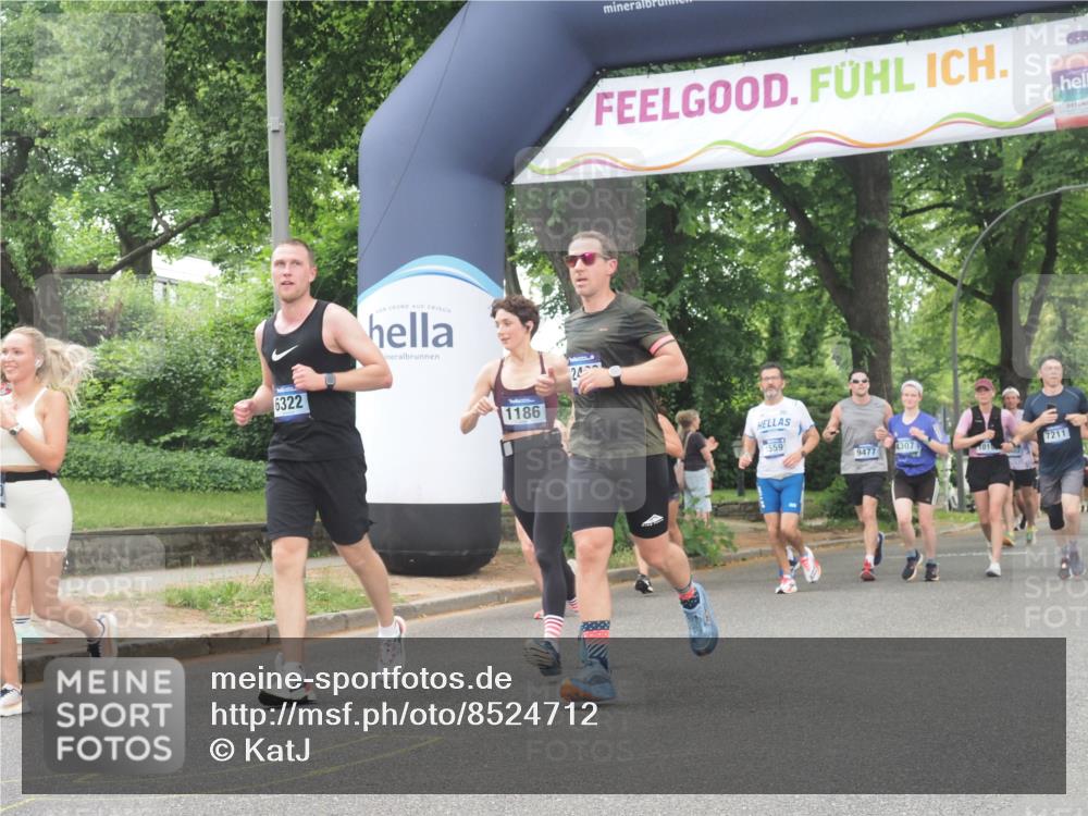 29.06.2025 - hella hamburg halbmarathon KatJ http://msf.ph/oto/8524712 29.06.2025 10:52:15 Zwischen KM18-KM19 1186, 1229, 2136, 2490, 4307, 5073, 6322, 6706, 7210, 7211, 7907 meine-sportfotos.de
