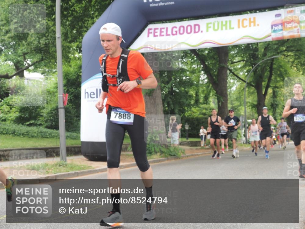 29.06.2025 - hella hamburg halbmarathon KatJ http://msf.ph/oto/8524794 29.06.2025 10:52:20 Zwischen KM18-KM19 1559, 2136, 3328, 4307, 6322, 7210, 7211, 7888 meine-sportfotos.de