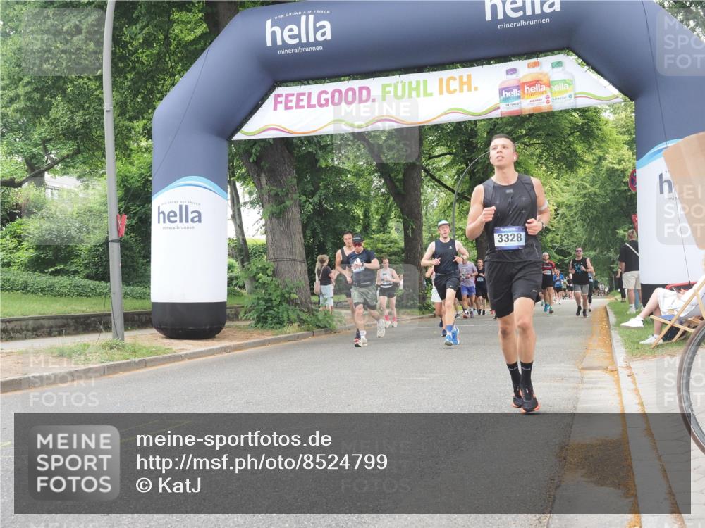 29.06.2025 - hella hamburg halbmarathon KatJ http://msf.ph/oto/8524799 29.06.2025 10:52:21 Zwischen KM18-KM19 1559, 2136, 3328, 4307, 6322, 7210, 7211, 7888, 8171 meine-sportfotos.de