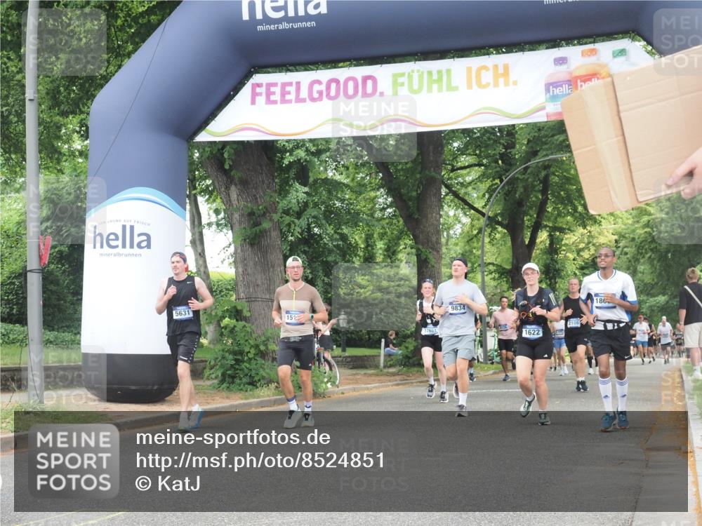 29.06.2025 - hella hamburg halbmarathon KatJ http://msf.ph/oto/8524851 29.06.2025 11:01:45 Zwischen KM18-KM19 1240, 1372, 1622, 4795, 5182, 6128, 7291 meine-sportfotos.de