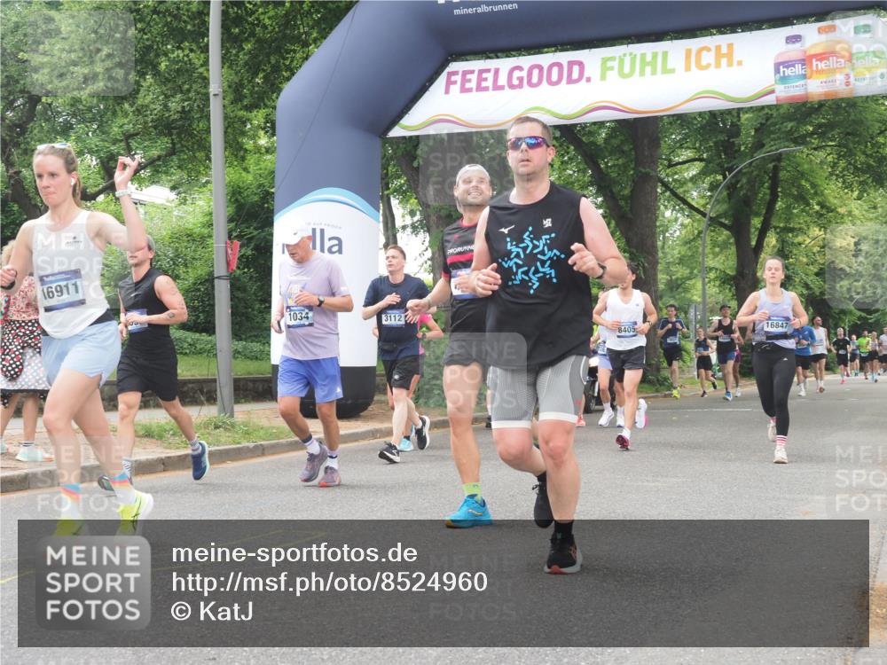 29.06.2025 - hella hamburg halbmarathon KatJ http://msf.ph/oto/8524960 29.06.2025 10:52:28 Zwischen KM18-KM19 1034, 1062, 3112, 5464, 6590, 7760, 8171, 8219, 8405 meine-sportfotos.de