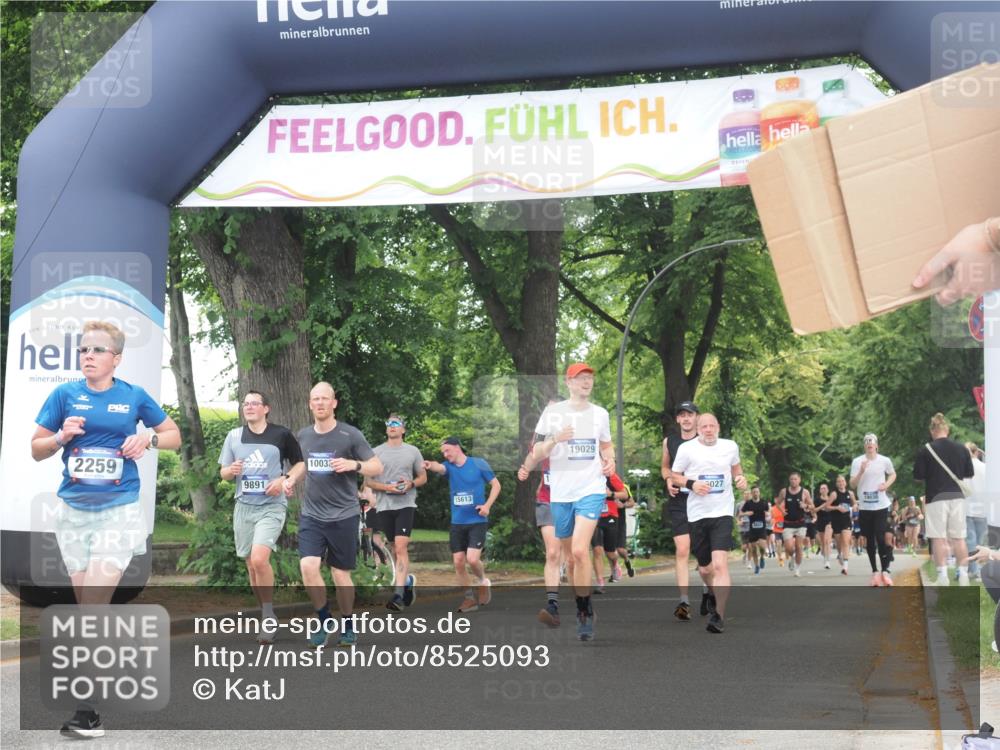 29.06.2025 - hella hamburg halbmarathon KatJ http://msf.ph/oto/8525093 29.06.2025 11:01:56 Zwischen KM18-KM19 1440, 1553, 1749, 2259, 6126, 6254, 6522 meine-sportfotos.de