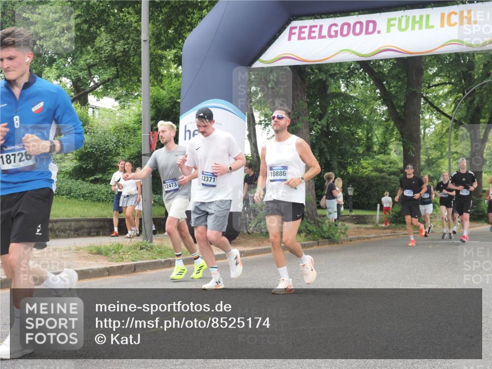 29.06.2025 - hella hamburg halbmarathon KatJ http://msf.ph/oto/8525174 29.06.2025 10:52:37 Zwischen KM18-KM19 7826 meine-sportfotos.de