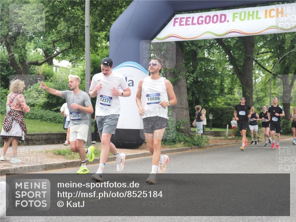 29.06.2025 - hella hamburg halbmarathon KatJ http://msf.ph/oto/8525184 29.06.2025 10:52:37 Zwischen KM18-KM19 7826 meine-sportfotos.de