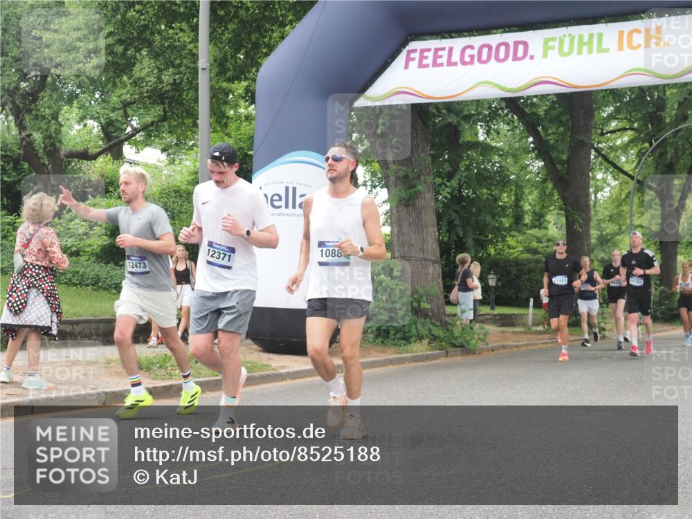 29.06.2025 - hella hamburg halbmarathon KatJ http://msf.ph/oto/8525188 29.06.2025 10:52:37 Zwischen KM18-KM19 7826 meine-sportfotos.de