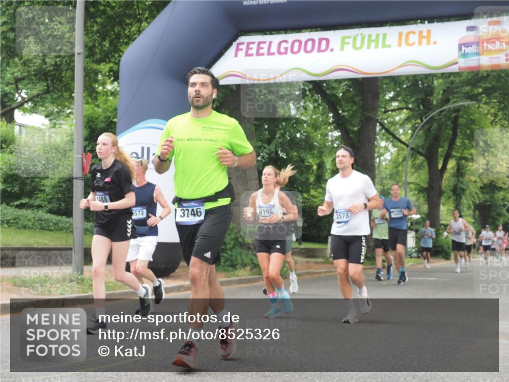 29.06.2025 - hella hamburg halbmarathon KatJ http://msf.ph/oto/8525326 29.06.2025 10:52:43 Zwischen KM18-KM19 3578, 3746, 4488, 6572 meine-sportfotos.de