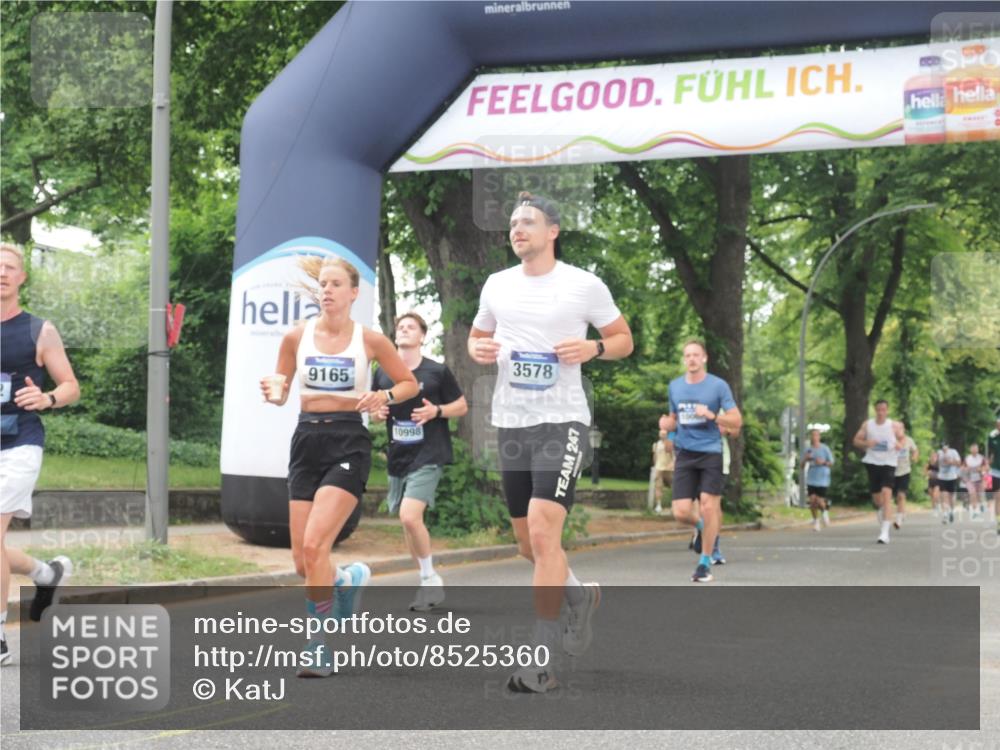 29.06.2025 - hella hamburg halbmarathon KatJ http://msf.ph/oto/8525360 29.06.2025 10:52:44 Zwischen KM18-KM19 3578, 3746, 4488, 6572 meine-sportfotos.de