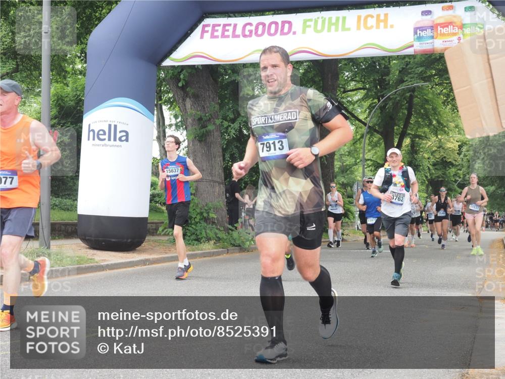 29.06.2025 - hella hamburg halbmarathon KatJ http://msf.ph/oto/8525391 29.06.2025 11:02:09 Zwischen KM18-KM19 1599, 2989, 3762, 3977, 6844, 7753, 7913, 8513, 8597 meine-sportfotos.de