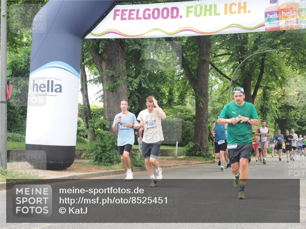 29.06.2025 - hella hamburg halbmarathon KatJ http://msf.ph/oto/8525451 29.06.2025 10:52:50 Zwischen KM18-KM19 3994, 6572 meine-sportfotos.de