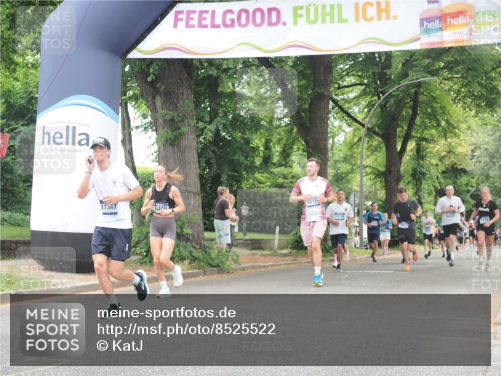 29.06.2025 - hella hamburg halbmarathon KatJ http://msf.ph/oto/8525522 29.06.2025 10:52:54 Zwischen KM18-KM19 1355, 3994 meine-sportfotos.de