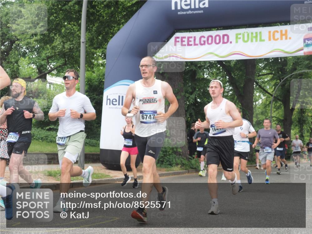 29.06.2025 - hella hamburg halbmarathon KatJ http://msf.ph/oto/8525571 29.06.2025 11:02:17 Zwischen KM18-KM19 1083, 1548, 1599, 3013, 5981, 6715, 6747, 7019, 7249, 7360, 8645 meine-sportfotos.de