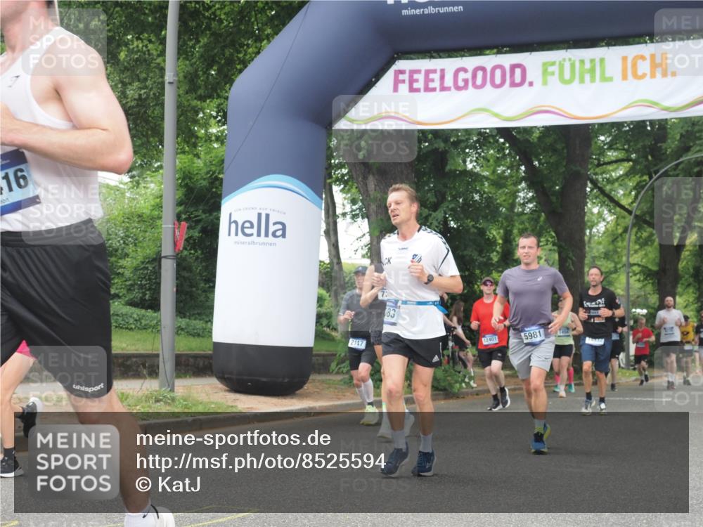 29.06.2025 - hella hamburg halbmarathon KatJ http://msf.ph/oto/8525594 29.06.2025 11:02:18 Zwischen KM18-KM19 1083, 1548, 2147, 3013, 5981, 6715, 6747, 7019, 7249, 7360, 8645 meine-sportfotos.de