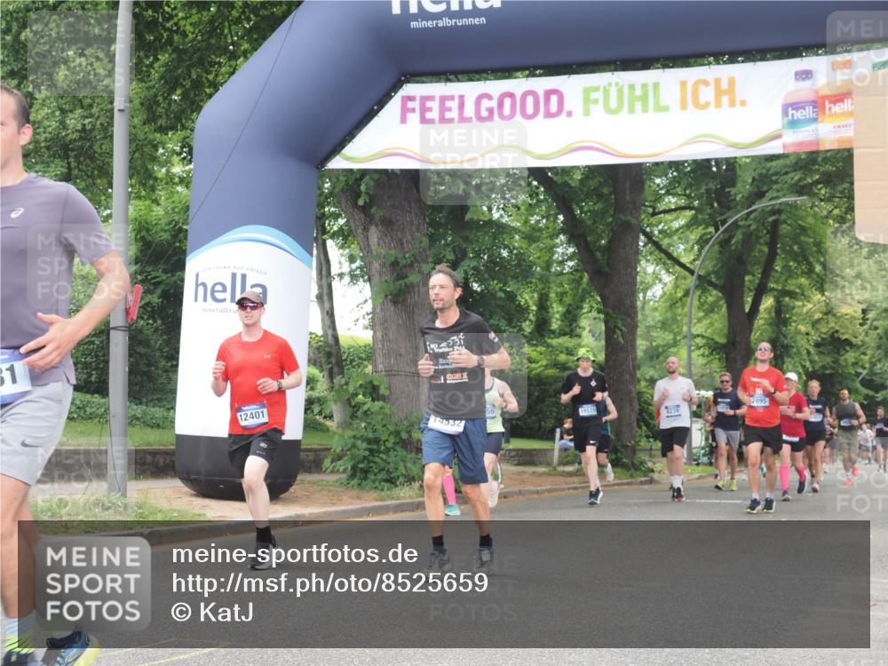 29.06.2025 - hella hamburg halbmarathon KatJ http://msf.ph/oto/8525659 29.06.2025 11:02:20 Zwischen KM18-KM19 1083, 1456, 1548, 2147, 3013, 5981, 6715, 6747, 7019, 7249, 8645 meine-sportfotos.de