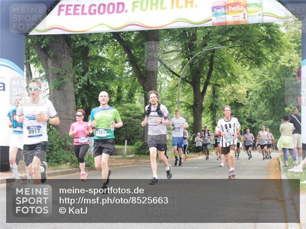 29.06.2025 - hella hamburg halbmarathon KatJ http://msf.ph/oto/8525663 29.06.2025 10:53:03 Zwischen KM18-KM19 1249, 1781, 5951, 6489, 8402 meine-sportfotos.de