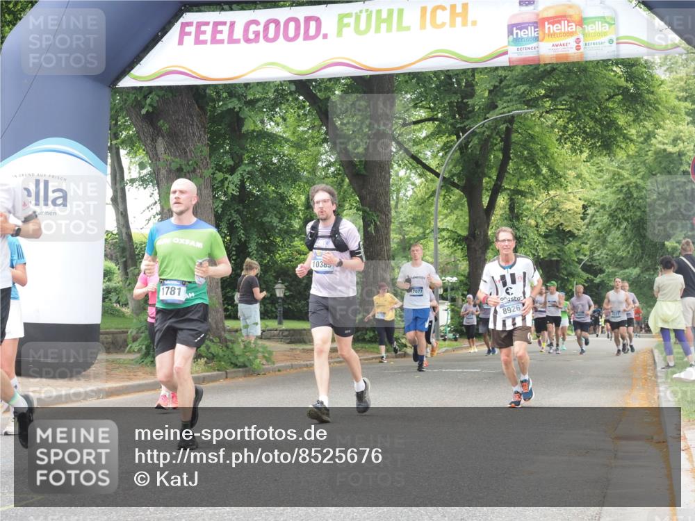 29.06.2025 - hella hamburg halbmarathon KatJ http://msf.ph/oto/8525676 29.06.2025 10:53:04 Zwischen KM18-KM19 1249, 1781, 5951, 8402 meine-sportfotos.de