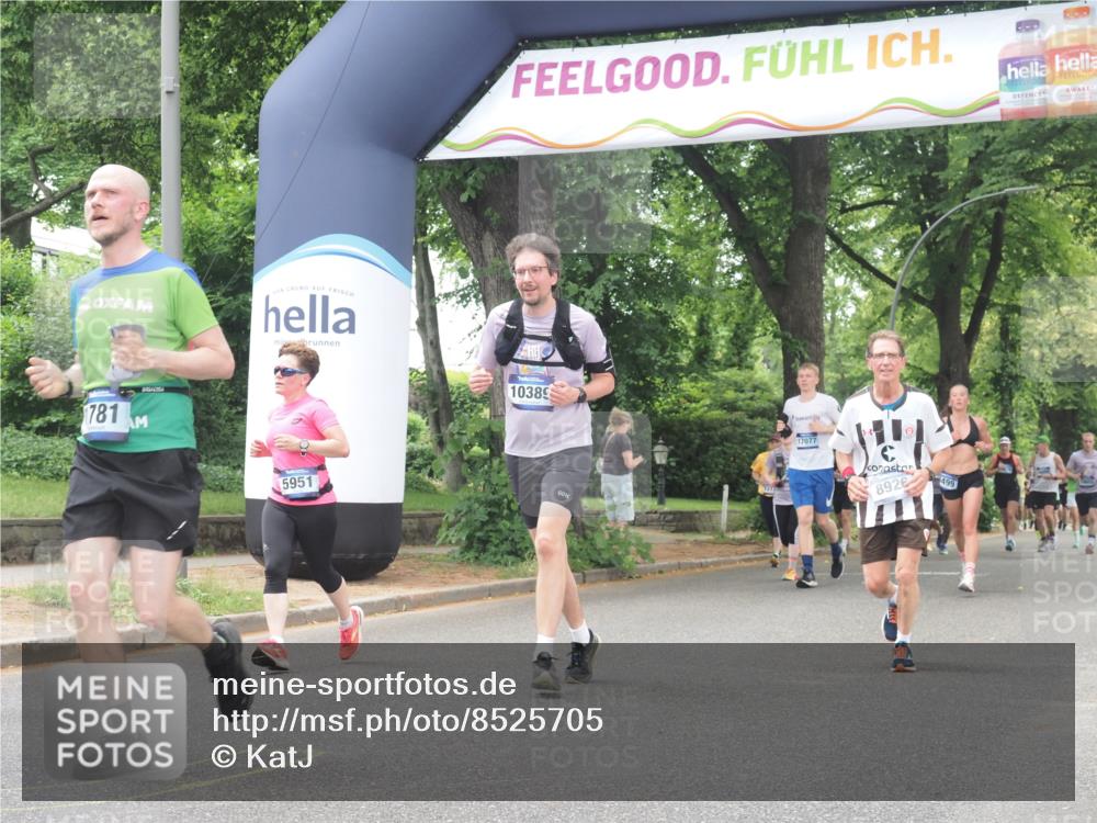 29.06.2025 - hella hamburg halbmarathon KatJ http://msf.ph/oto/8525705 29.06.2025 10:53:05 Zwischen KM18-KM19 1249, 1781, 4499, 5951, 8402 meine-sportfotos.de
