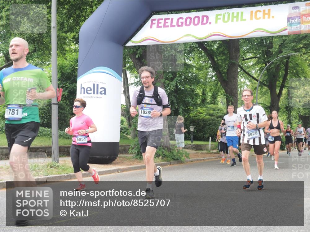 29.06.2025 - hella hamburg halbmarathon KatJ http://msf.ph/oto/8525707 29.06.2025 10:53:05 Zwischen KM18-KM19 1249, 1781, 4499, 5951, 8402 meine-sportfotos.de