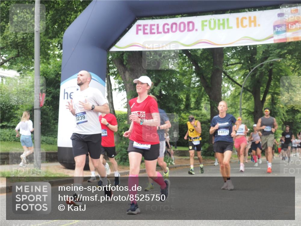 29.06.2025 - hella hamburg halbmarathon KatJ http://msf.ph/oto/8525750 29.06.2025 11:02:25 Zwischen KM18-KM19 1456, 2147, 2895, 5390, 5981, 7249, 8239 meine-sportfotos.de