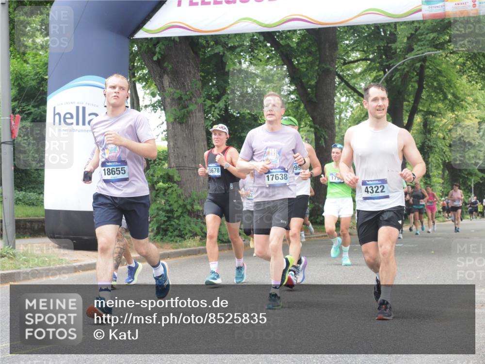29.06.2025 - hella hamburg halbmarathon KatJ http://msf.ph/oto/8525835 29.06.2025 10:53:12 Zwischen KM18-KM19 1790, 3461, 4227, 4322, 4499 meine-sportfotos.de