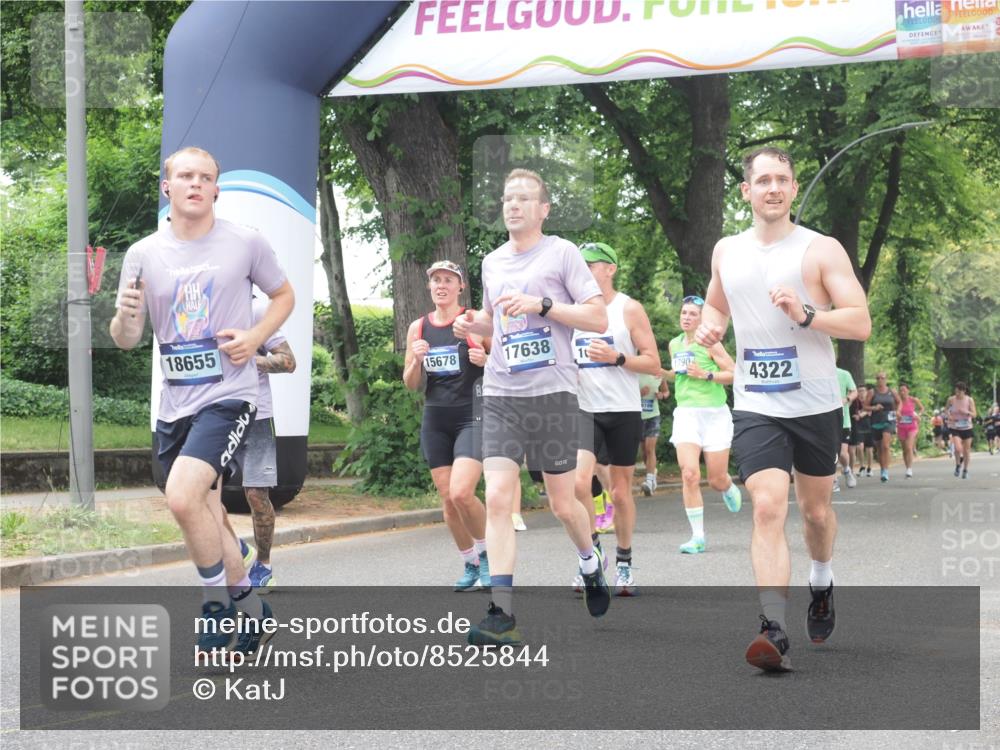 29.06.2025 - hella hamburg halbmarathon KatJ http://msf.ph/oto/8525844 29.06.2025 10:53:12 Zwischen KM18-KM19 1790, 3461, 4227, 4322, 4499 meine-sportfotos.de