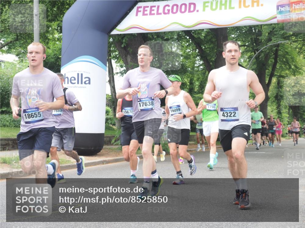 29.06.2025 - hella hamburg halbmarathon KatJ http://msf.ph/oto/8525850 29.06.2025 10:53:12 Zwischen KM18-KM19 1790, 3461, 4227, 4322, 4499 meine-sportfotos.de