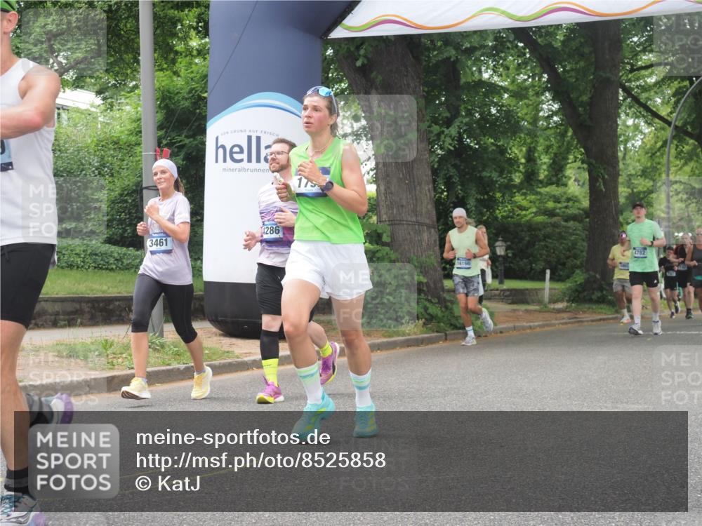 29.06.2025 - hella hamburg halbmarathon KatJ http://msf.ph/oto/8525858 29.06.2025 10:53:14 Zwischen KM18-KM19 1790, 3461, 4227, 4286, 4322 meine-sportfotos.de