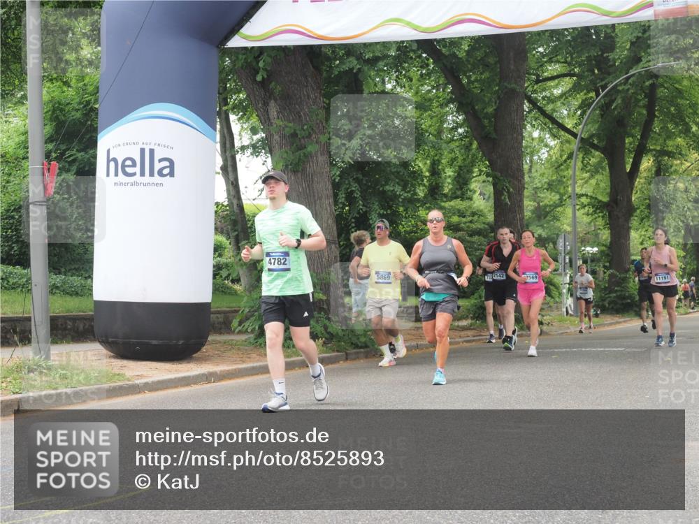 29.06.2025 - hella hamburg halbmarathon KatJ http://msf.ph/oto/8525893 29.06.2025 10:53:18 Zwischen KM18-KM19 1790, 3461, 4286, 4782, 7485 meine-sportfotos.de