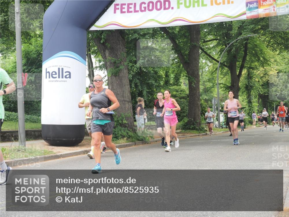 29.06.2025 - hella hamburg halbmarathon KatJ http://msf.ph/oto/8525935 29.06.2025 10:53:19 Zwischen KM18-KM19 1790, 3461, 4286, 4782, 7485 meine-sportfotos.de