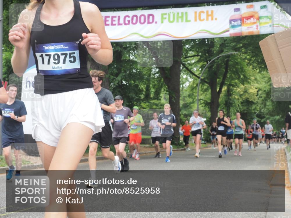 29.06.2025 - hella hamburg halbmarathon KatJ http://msf.ph/oto/8525958 29.06.2025 11:02:34 Zwischen KM18-KM19 2165, 2860, 3648, 6833, 7021, 7258, 7358, 8368 meine-sportfotos.de