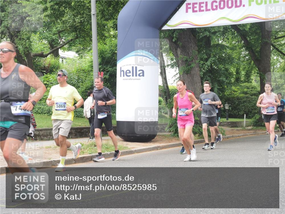 29.06.2025 - hella hamburg halbmarathon KatJ http://msf.ph/oto/8525985 29.06.2025 10:53:21 Zwischen KM18-KM19 4286, 4782, 5869, 7323, 7485 meine-sportfotos.de
