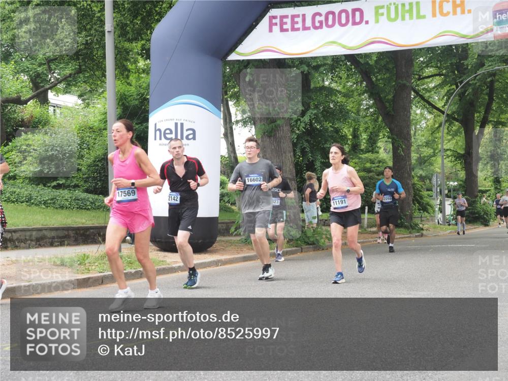 29.06.2025 - hella hamburg halbmarathon KatJ http://msf.ph/oto/8525997 29.06.2025 10:53:22 Zwischen KM18-KM19 2142, 4286, 4782, 5869, 7323, 7485 meine-sportfotos.de
