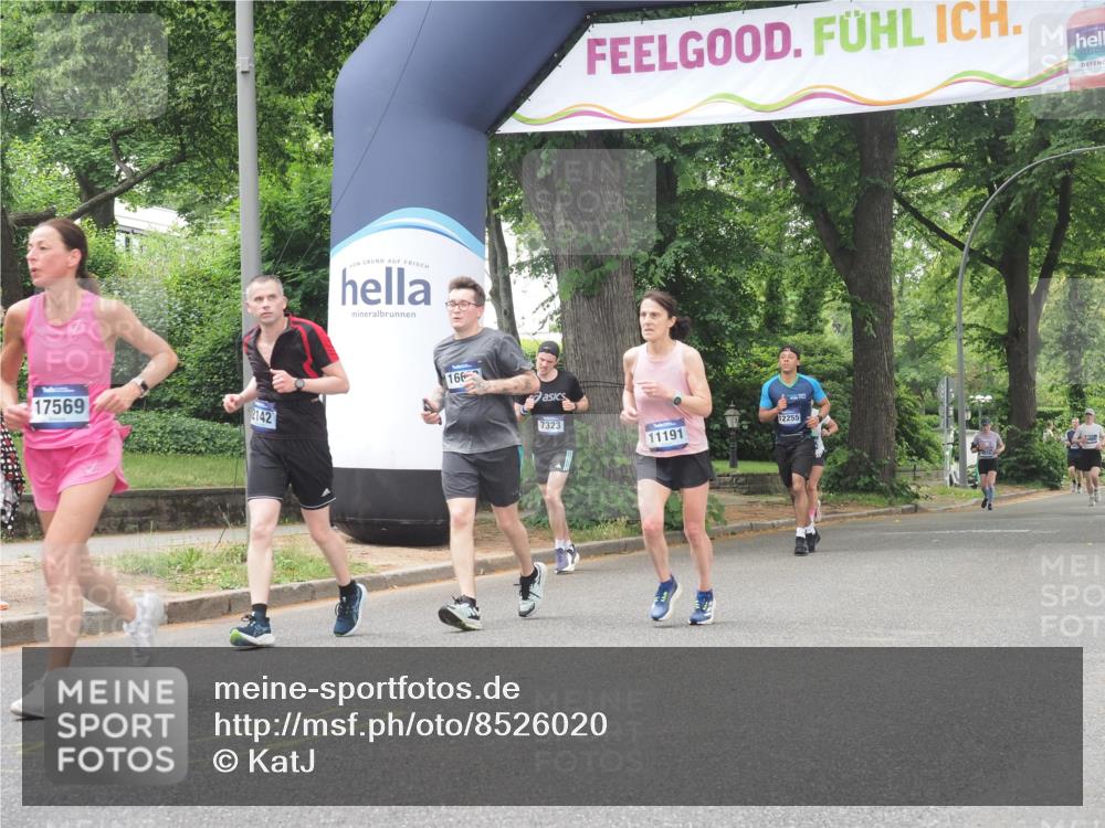 29.06.2025 - hella hamburg halbmarathon KatJ http://msf.ph/oto/8526020 29.06.2025 10:53:22 Zwischen KM18-KM19 2142, 4286, 4782, 5869, 7323, 7485 meine-sportfotos.de