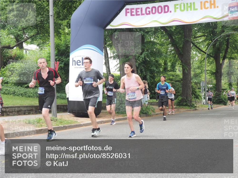 29.06.2025 - hella hamburg halbmarathon KatJ http://msf.ph/oto/8526031 29.06.2025 10:53:23 Zwischen KM18-KM19 2142, 4782, 5869, 7323, 7485 meine-sportfotos.de