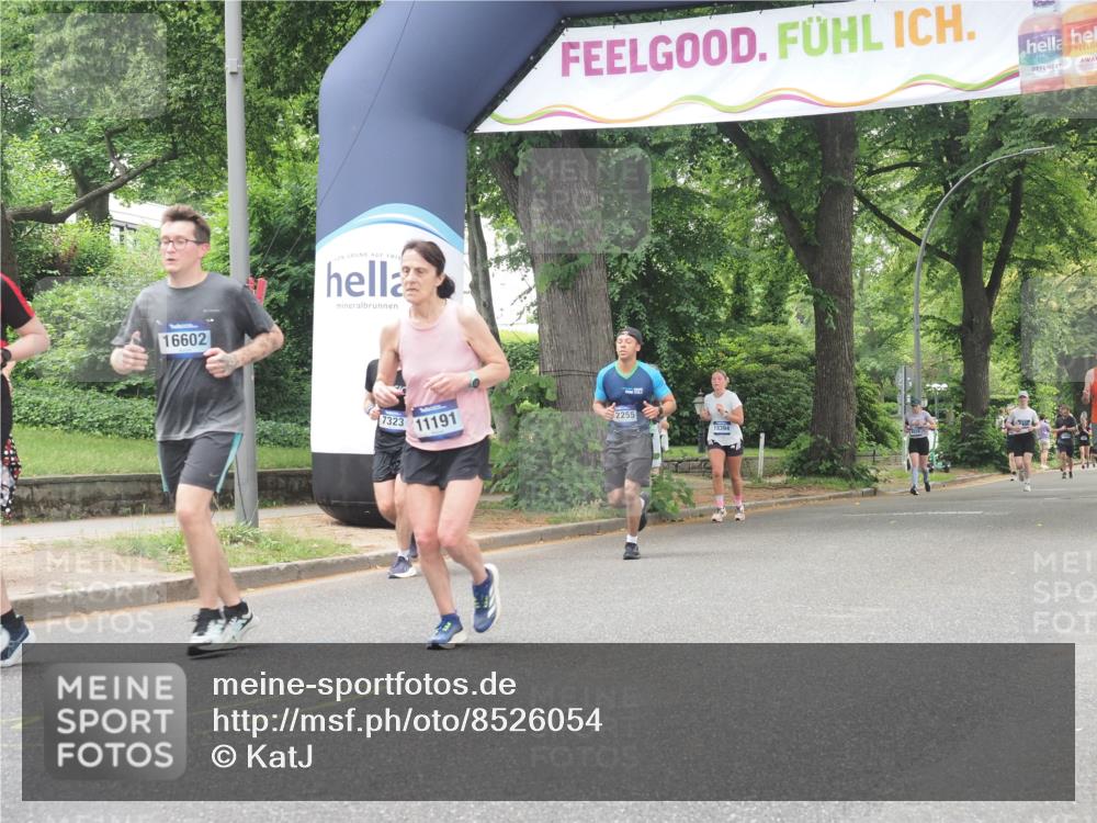 29.06.2025 - hella hamburg halbmarathon KatJ http://msf.ph/oto/8526054 29.06.2025 10:53:23 Zwischen KM18-KM19 2142, 4782, 5869, 7323, 7485 meine-sportfotos.de