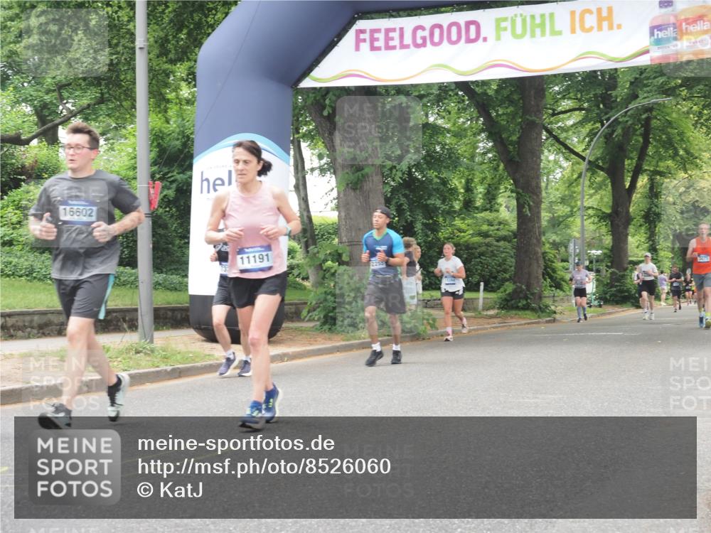 29.06.2025 - hella hamburg halbmarathon KatJ http://msf.ph/oto/8526060 29.06.2025 10:53:23 Zwischen KM18-KM19 2142, 4782, 5869, 7323, 7485 meine-sportfotos.de