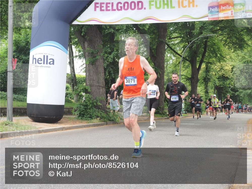 29.06.2025 - hella hamburg halbmarathon KatJ http://msf.ph/oto/8526104 29.06.2025 10:53:29 Zwischen KM18-KM19 2142, 3071, 4187, 7323 meine-sportfotos.de