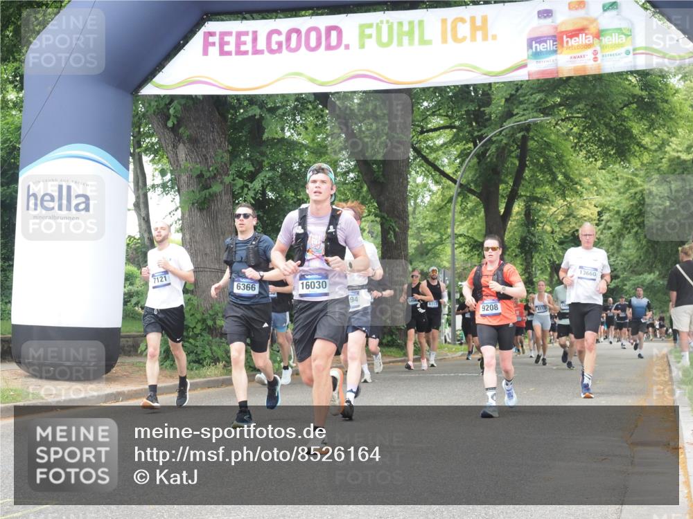 29.06.2025 - hella hamburg halbmarathon KatJ http://msf.ph/oto/8526164 29.06.2025 11:02:42 Zwischen KM18-KM19 3622, 6366, 7121, 8575, 8685 meine-sportfotos.de